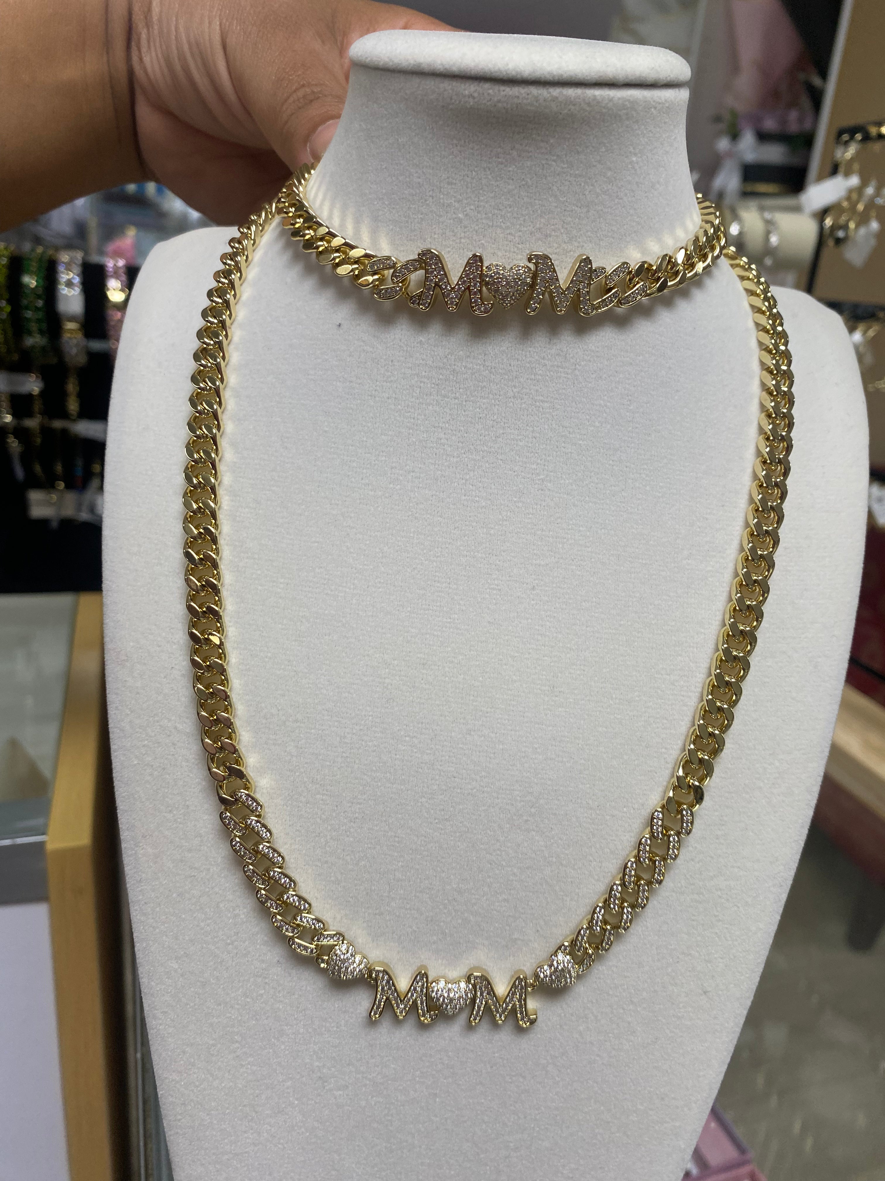 Bonito set de cadena y pulcera joyería bañada en oro