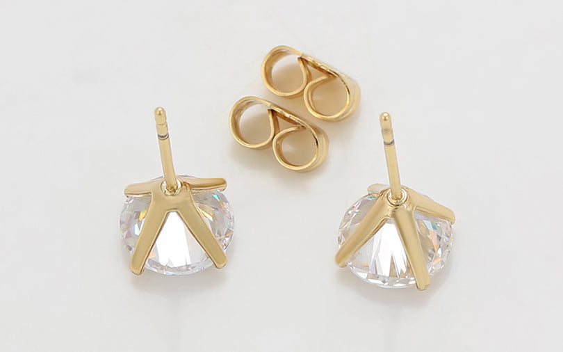 Bonitos aretes pequeños ideales para usar todos los días