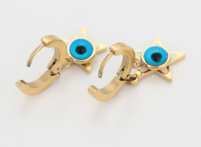 Bonitos aretes de ojo turco en acero inoxidable y baño de oro 14 k