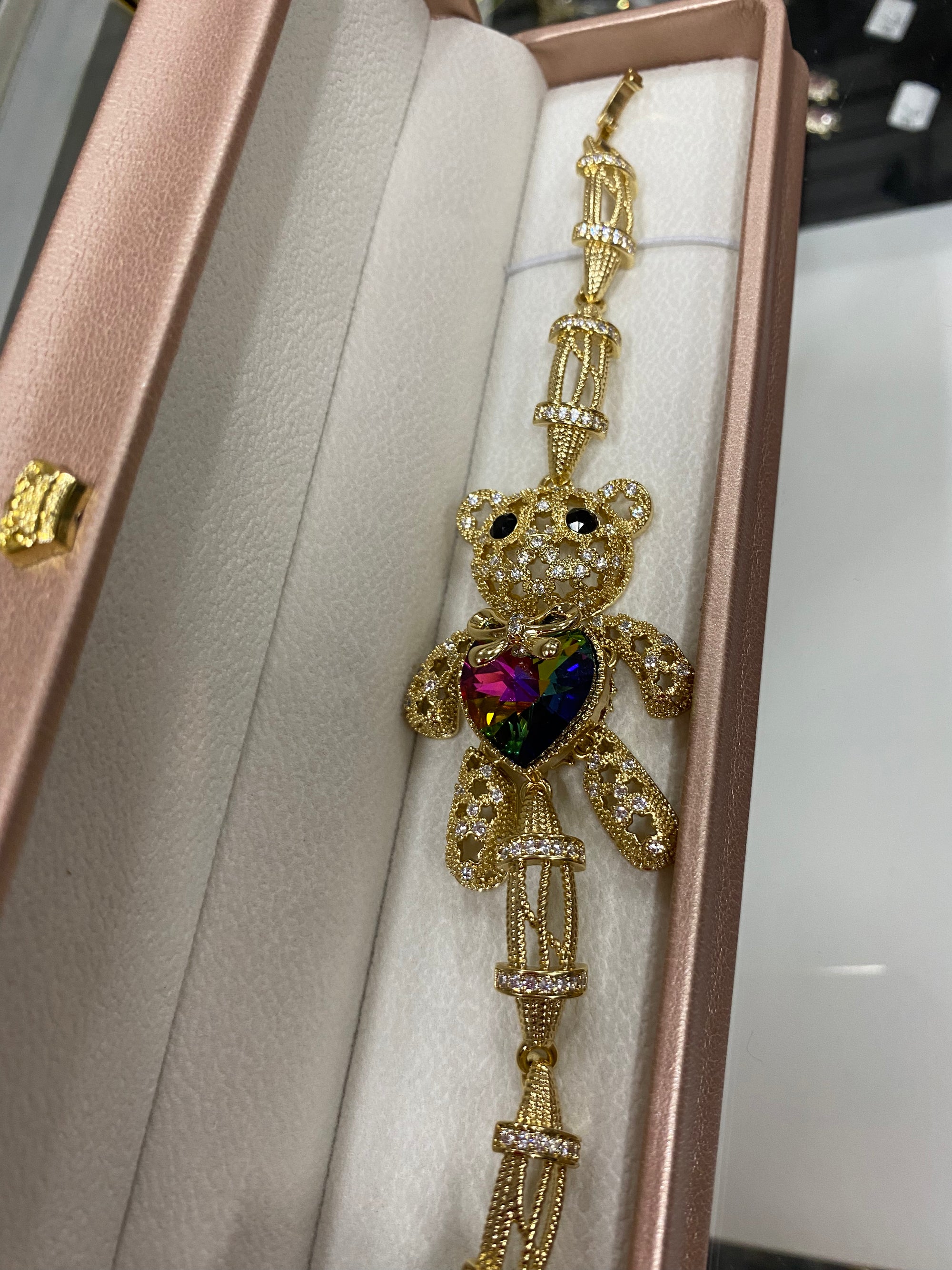 Bonita pulcera de oso con crystales